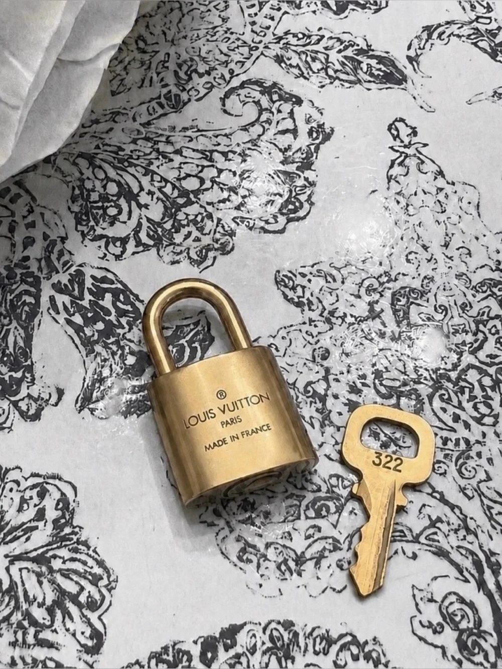 Authentic Louis Vuitton LV Lock And Key/ Four Chains #322